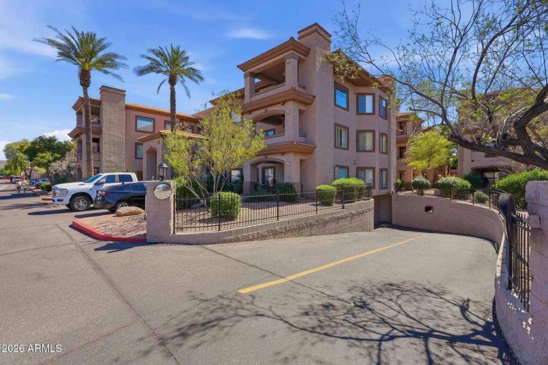 Real Estate Picture 8