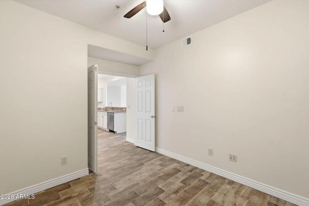 Real Estate Picture 18