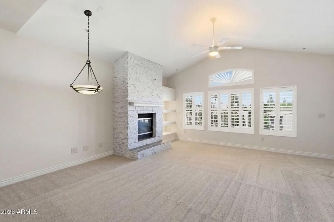 Real Estate Picture 19