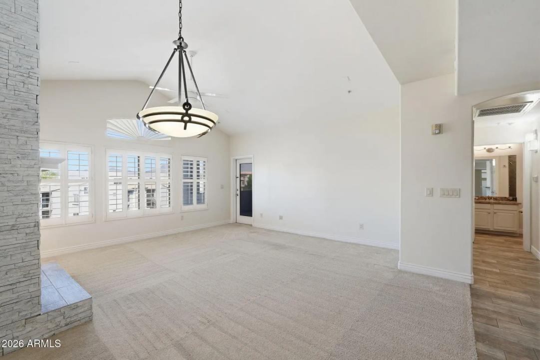 Real Estate Picture 23