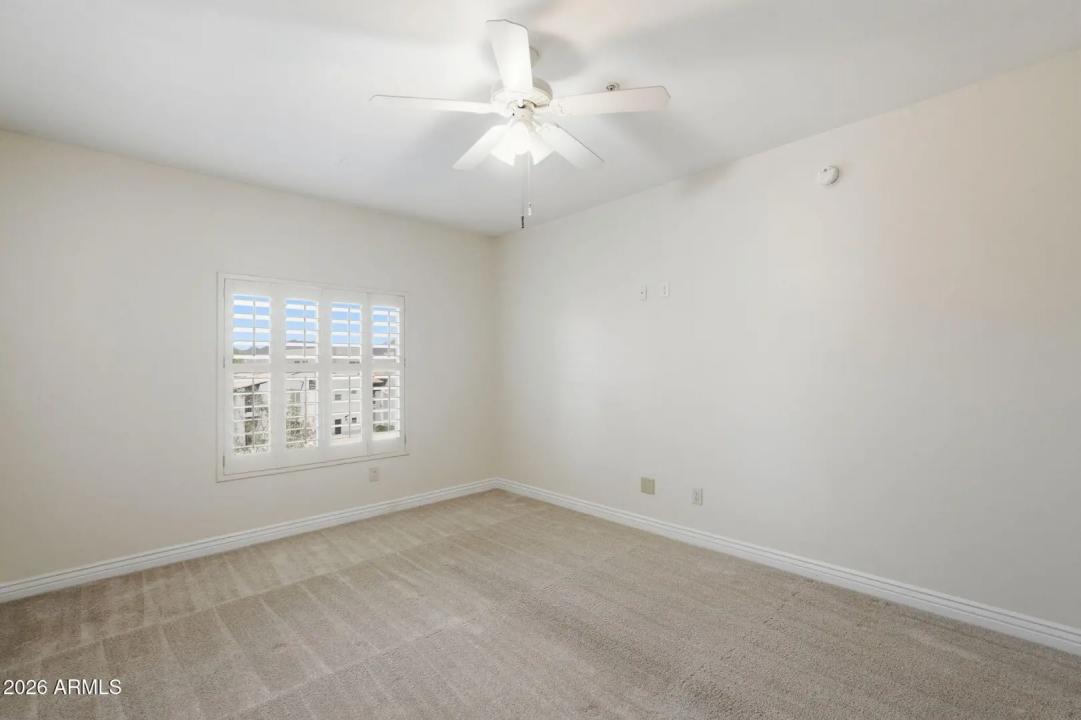 Real Estate Picture 24