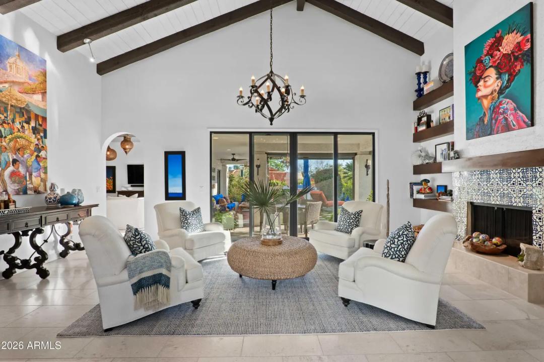 Real Estate Picture 4