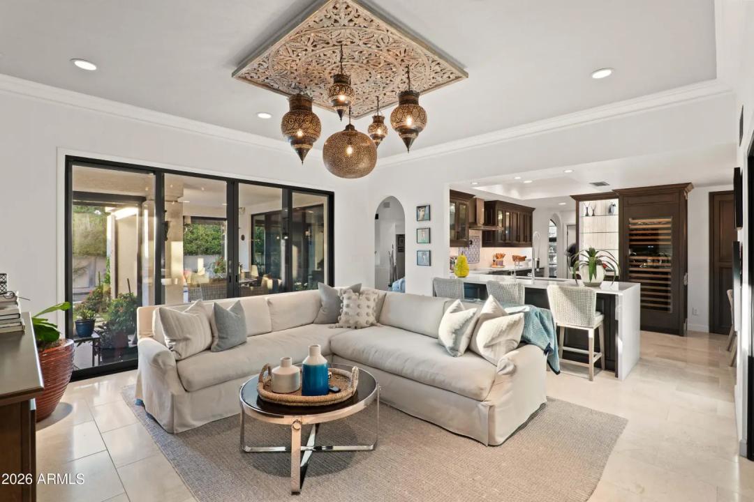 Real Estate Picture 11