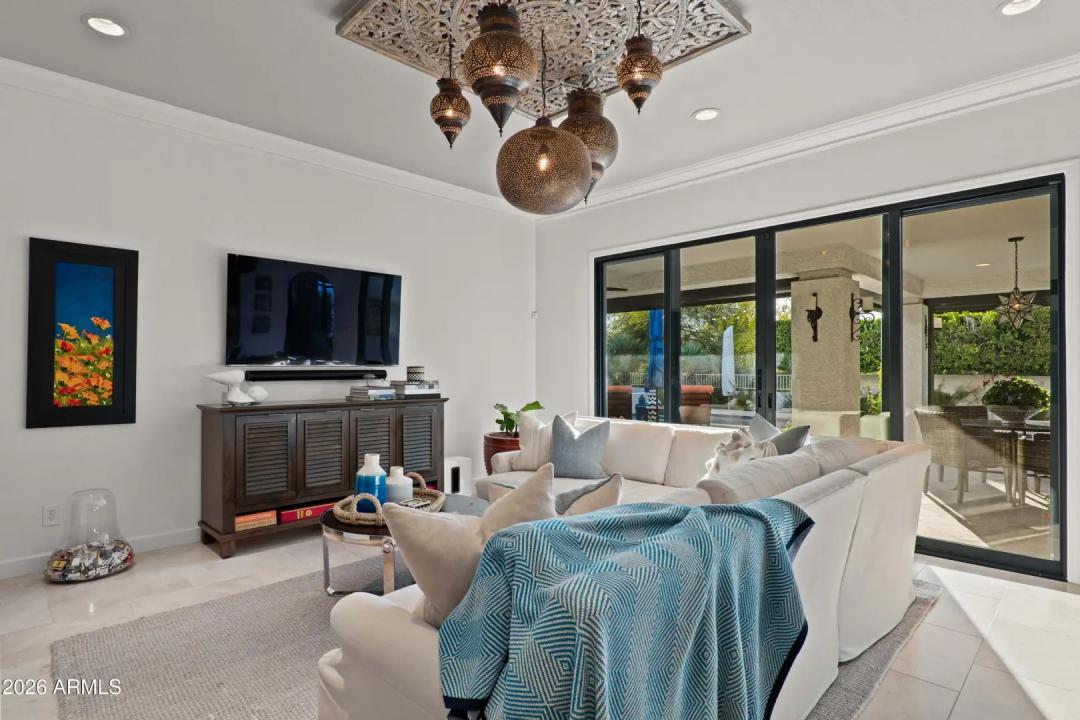 Real Estate Picture 13