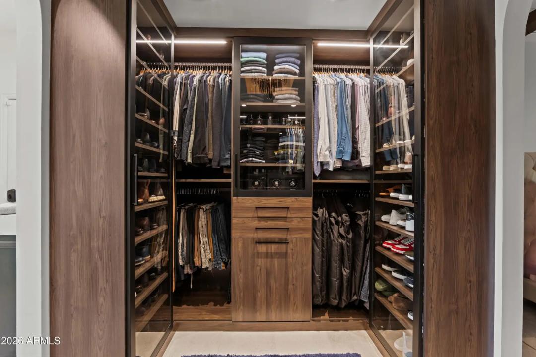 Real Estate Picture 22