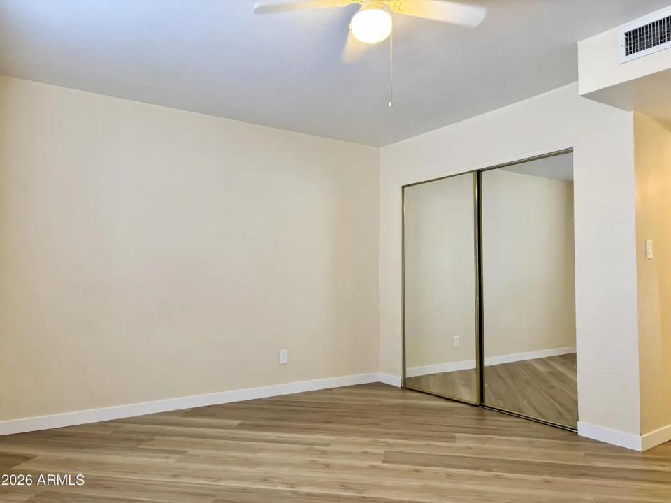 Real Estate Picture 17