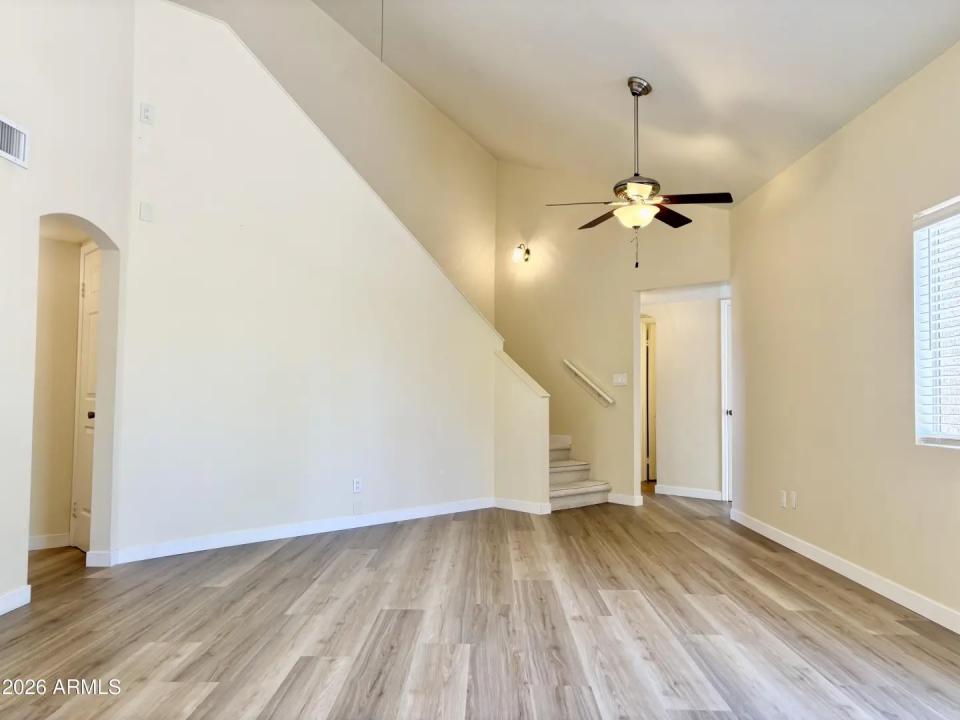 Real Estate Picture 7