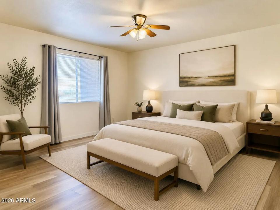 Real Estate Picture 9