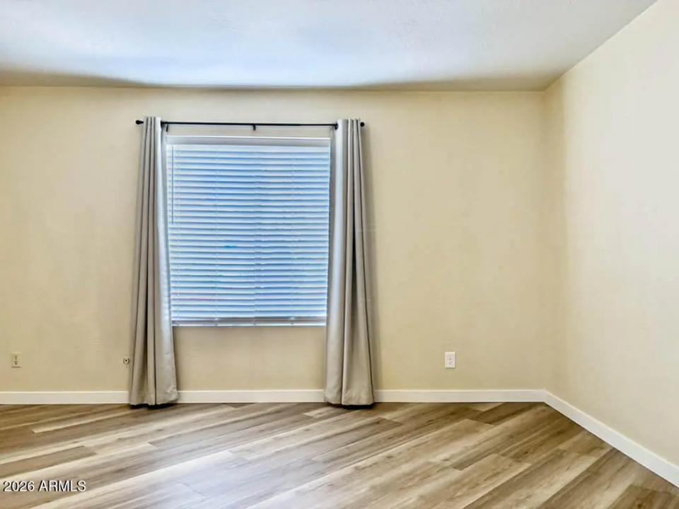Real Estate Picture 13