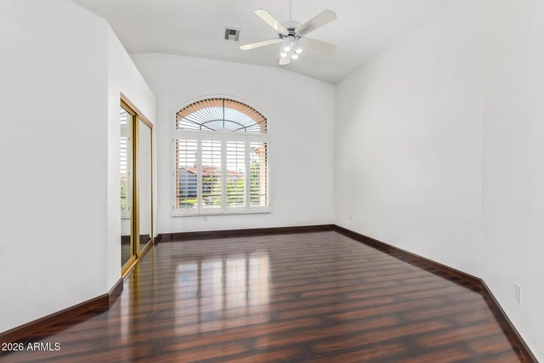 Real Estate Picture 20