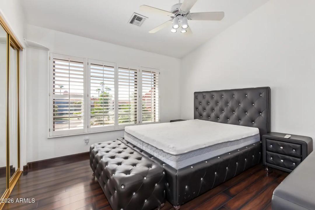 Real Estate Picture 22