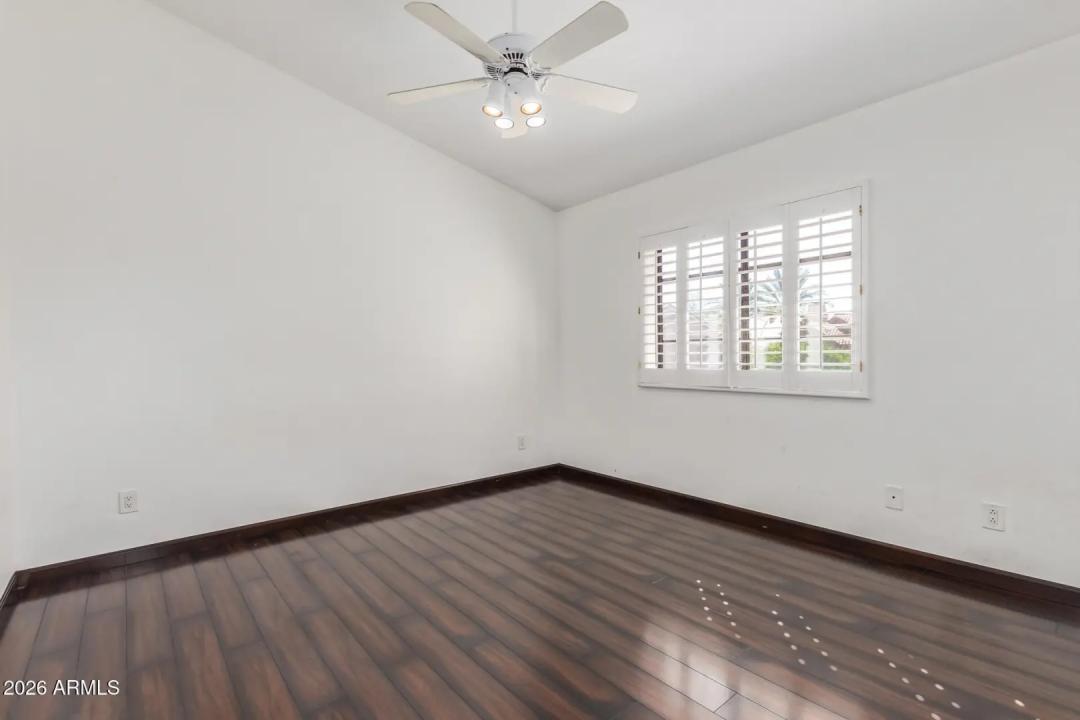 Real Estate Picture 23