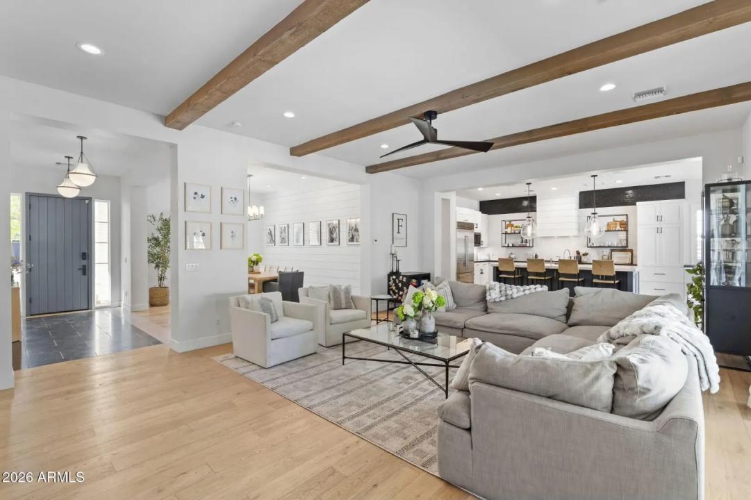 Real Estate Picture 10