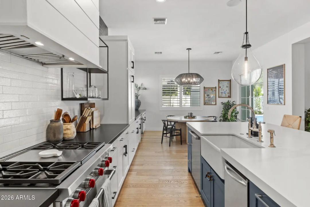 Real Estate Picture 14