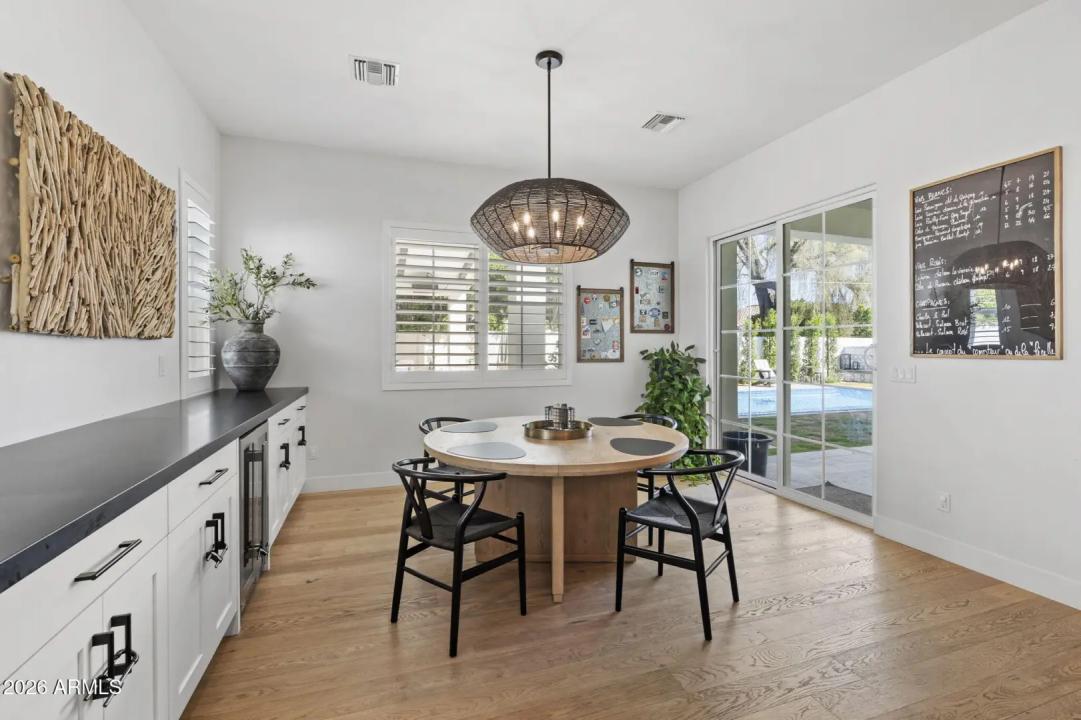 Real Estate Picture 15