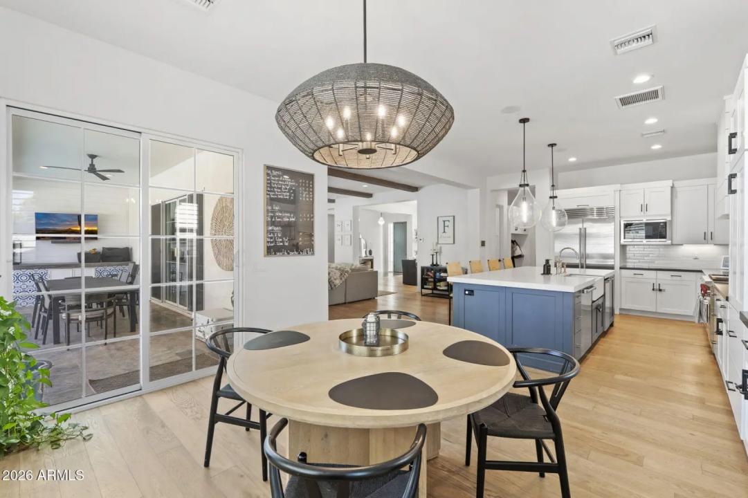 Real Estate Picture 16