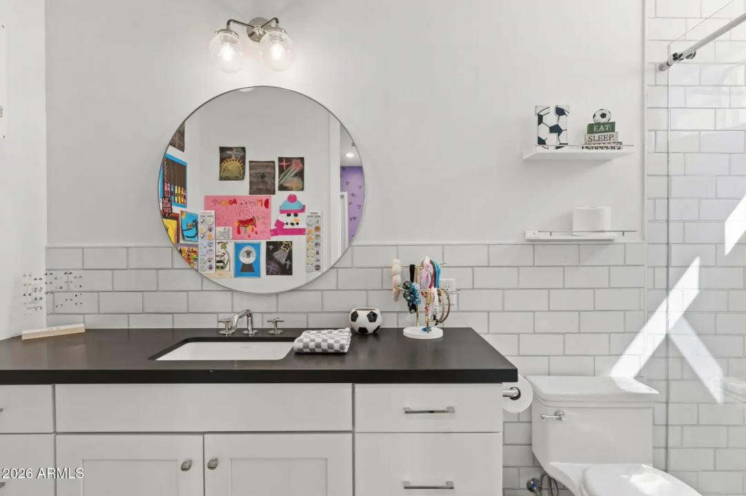 Real Estate Picture 28