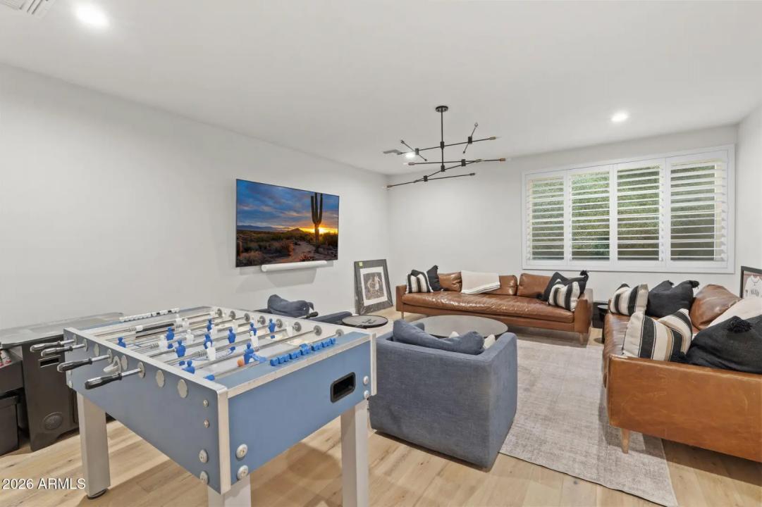 Real Estate Picture 30