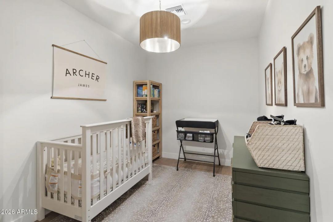 Real Estate Picture 32