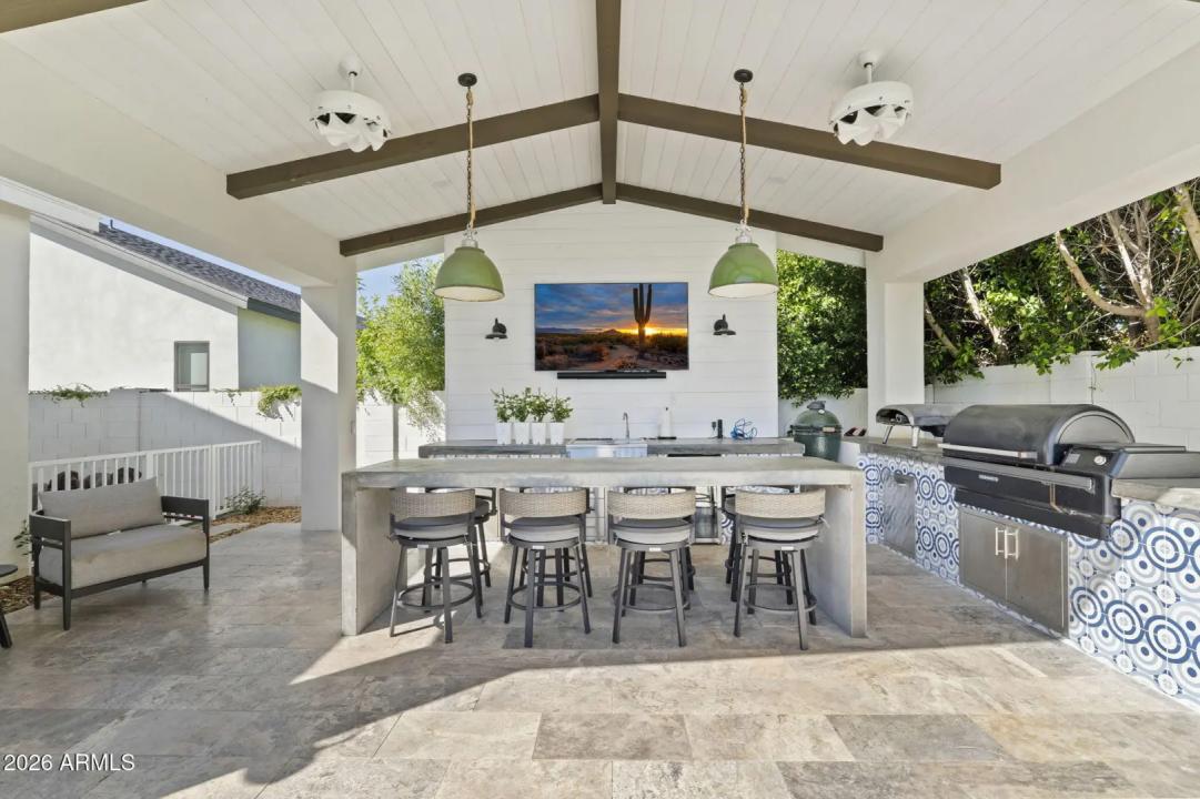 Real Estate Picture 2