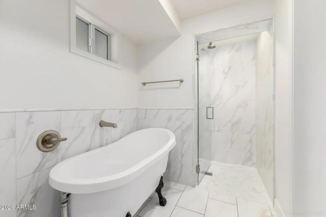 Real Estate Picture 13