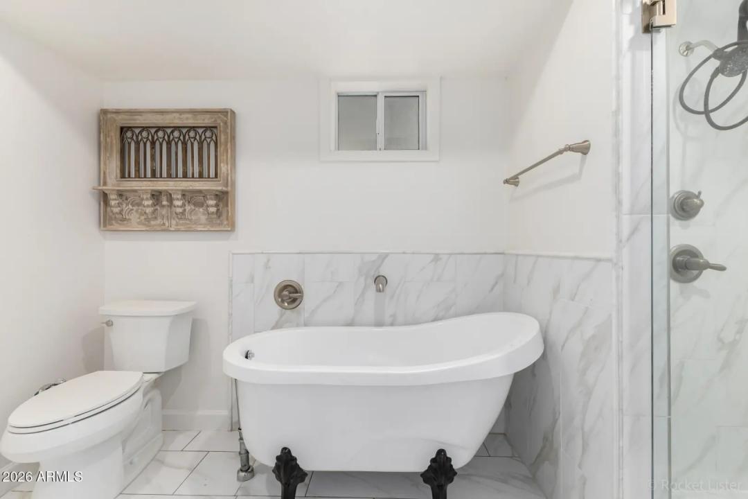 Real Estate Picture 14