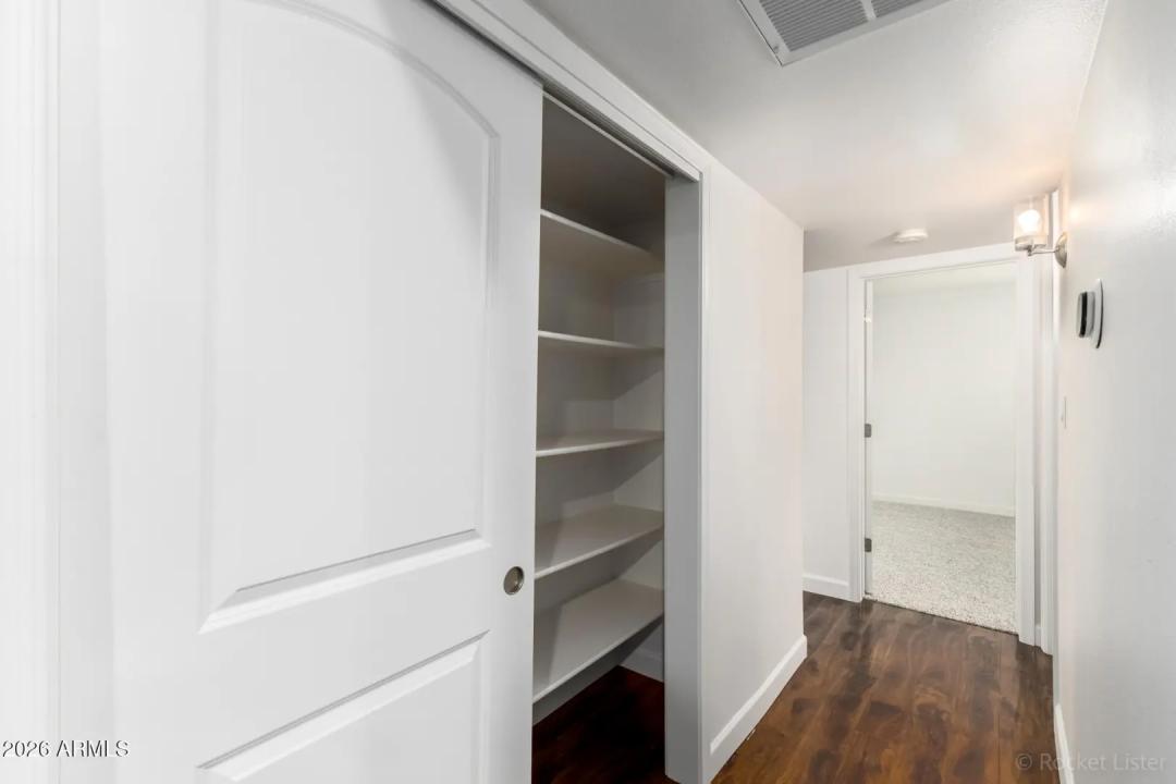 Real Estate Picture 21