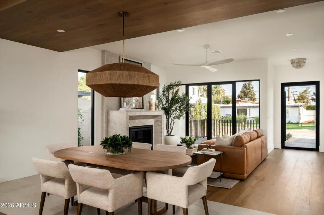 Real Estate Picture 8