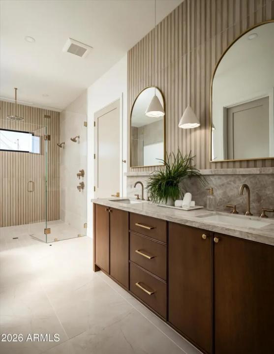 Real Estate Picture 26