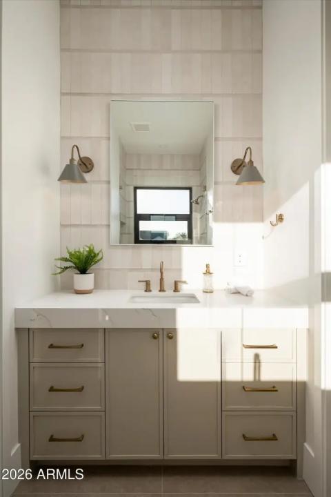 Real Estate Picture 42