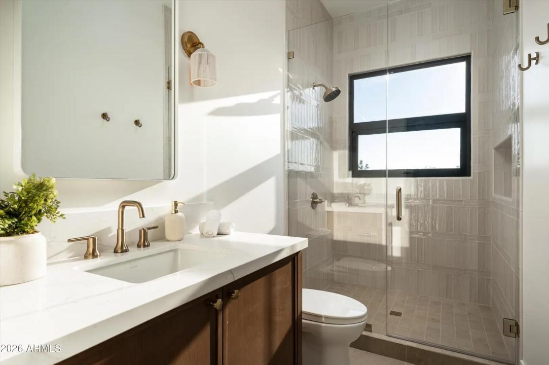 Real Estate Picture 44