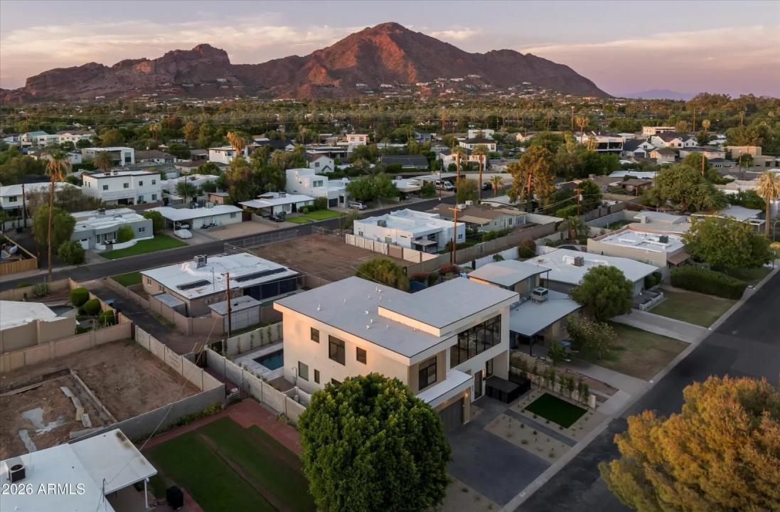 Real Estate Picture 54
