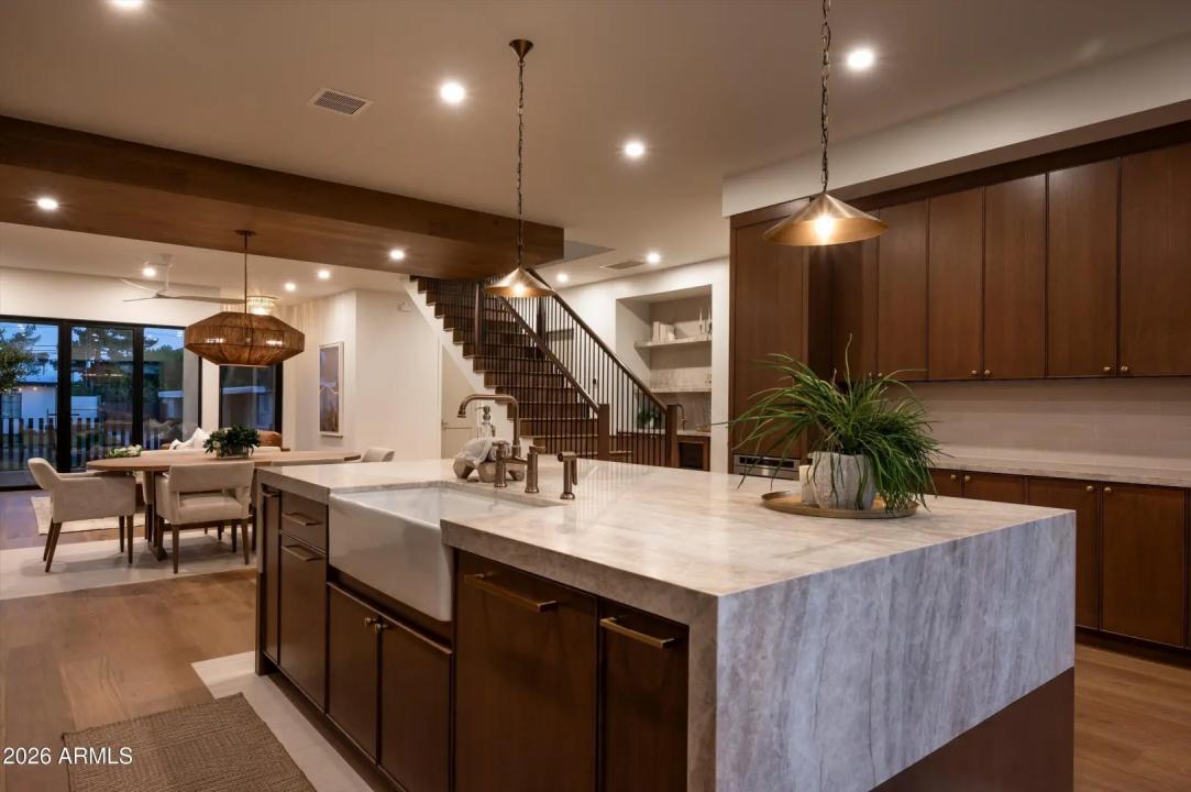 Real Estate Picture 15