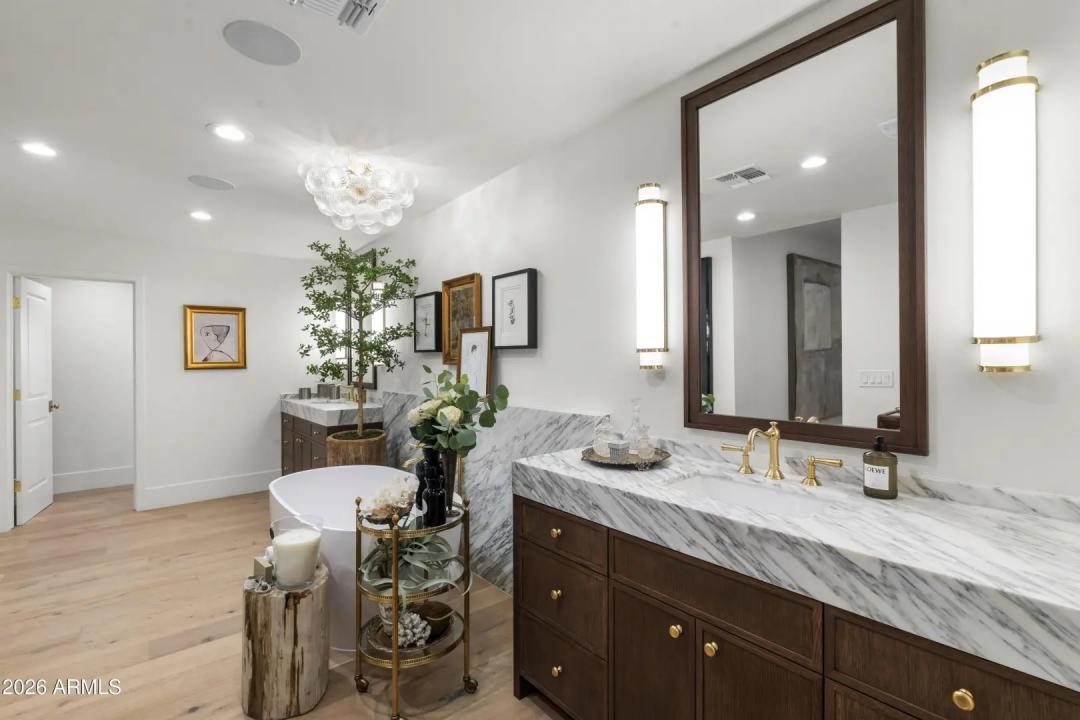 Real Estate Picture 27