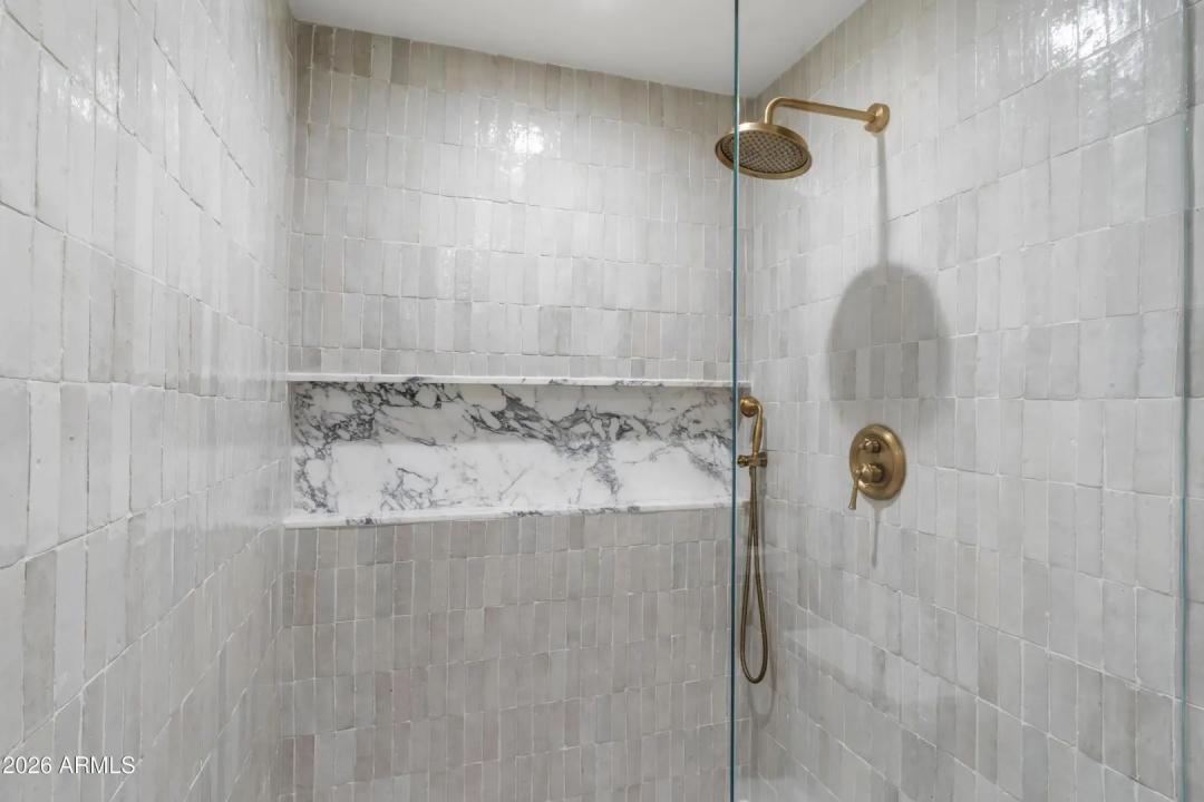 Real Estate Picture 40