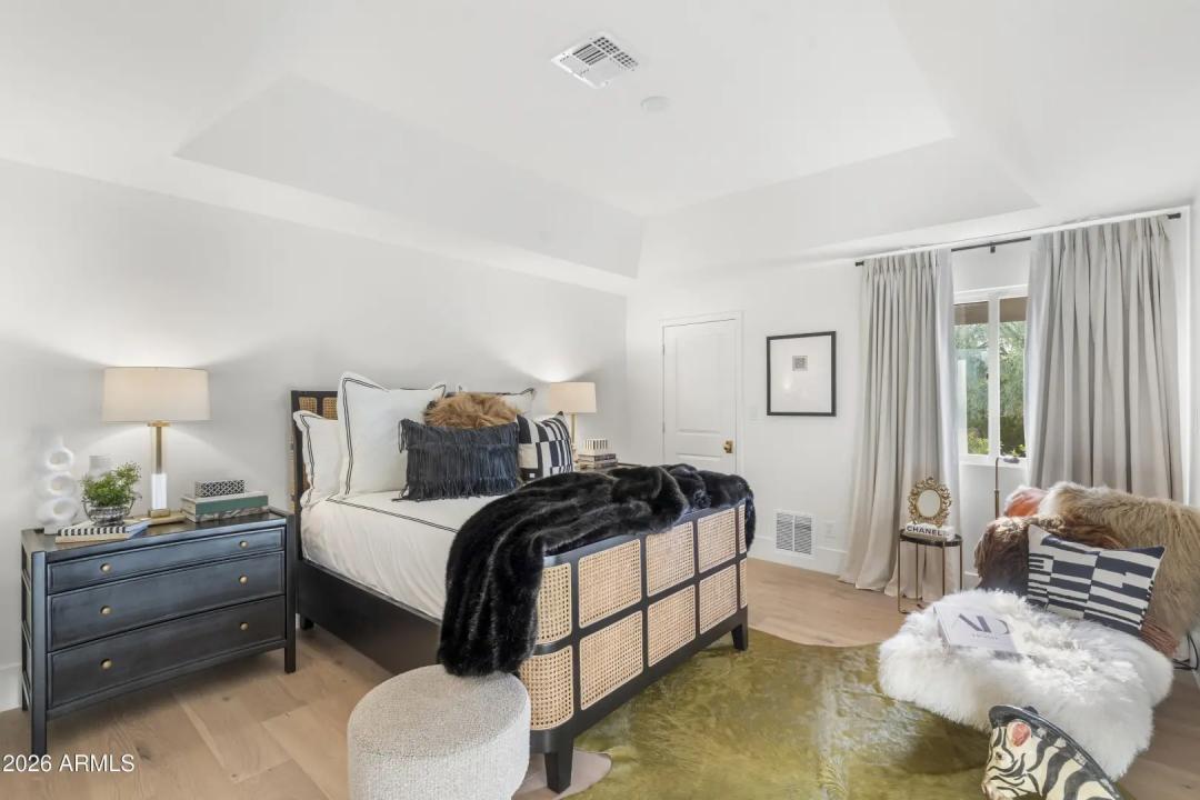 Real Estate Picture 35