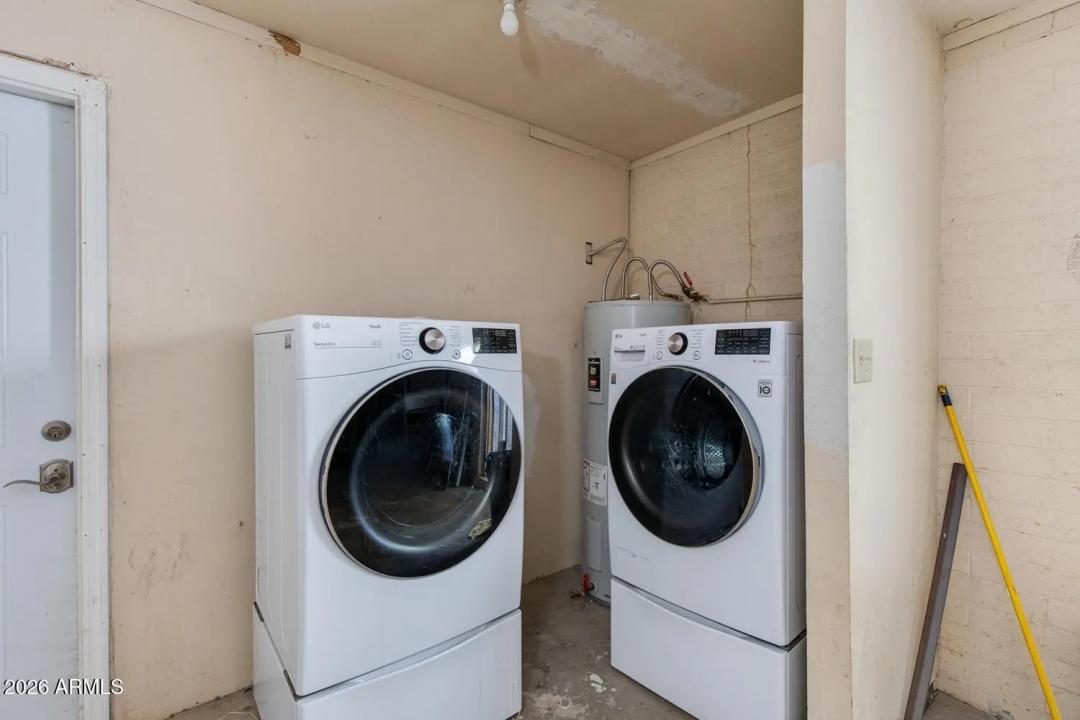 Real Estate Picture 14