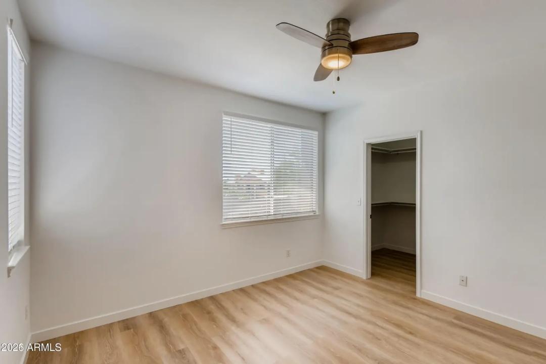 Real Estate Picture 11