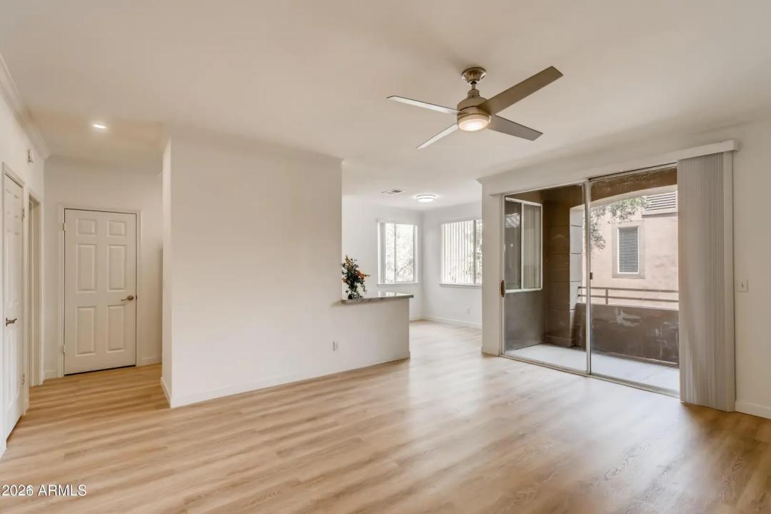 Real Estate Picture 7