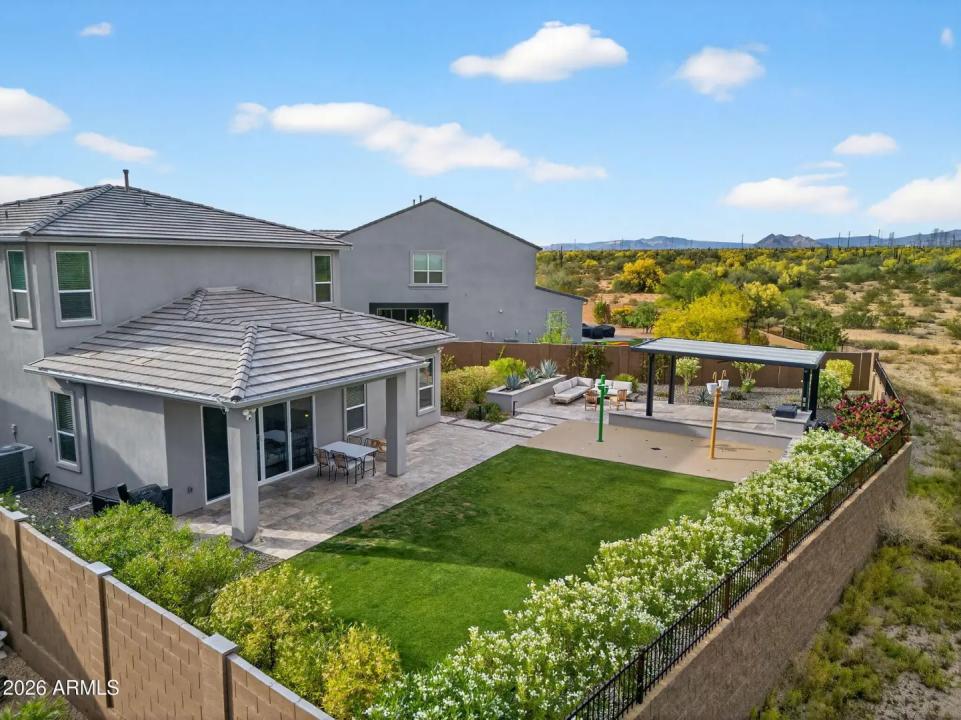 Real Estate Picture 33