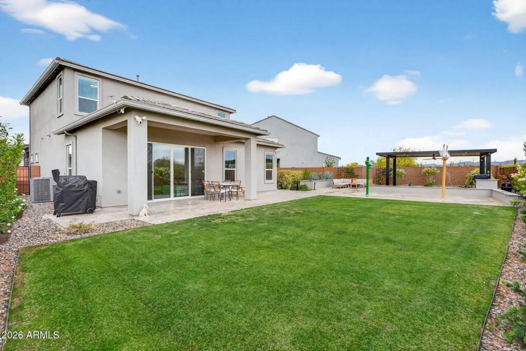 Real Estate Picture 40