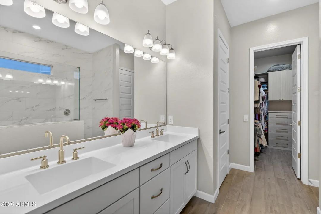 Real Estate Picture 20