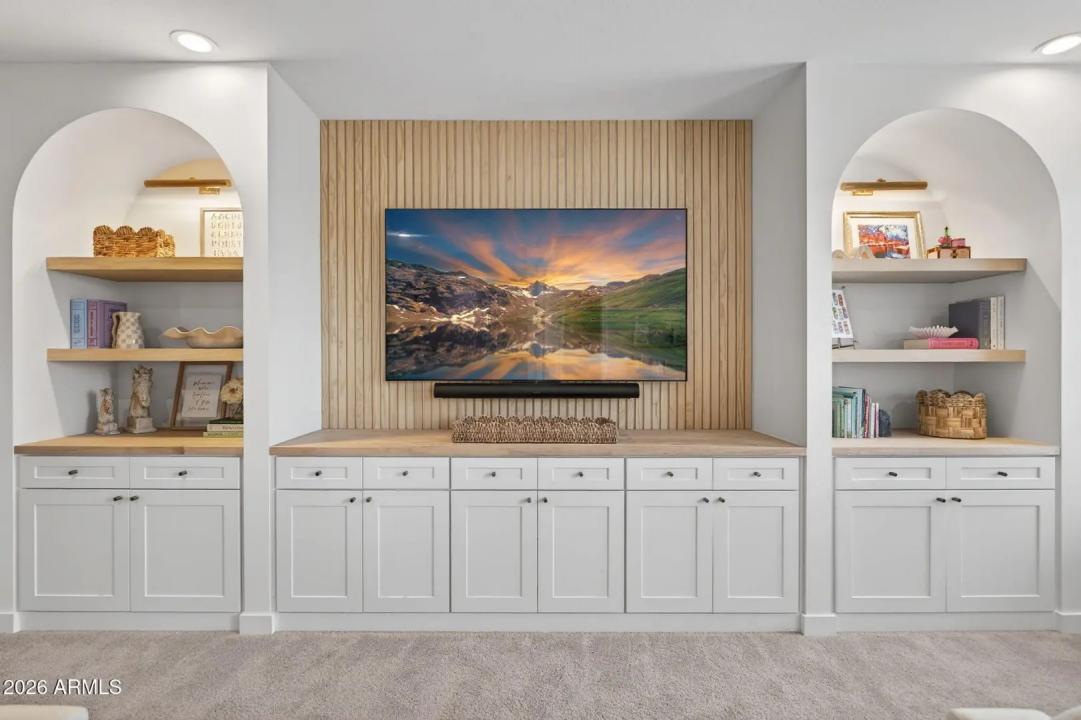 Real Estate Picture 24