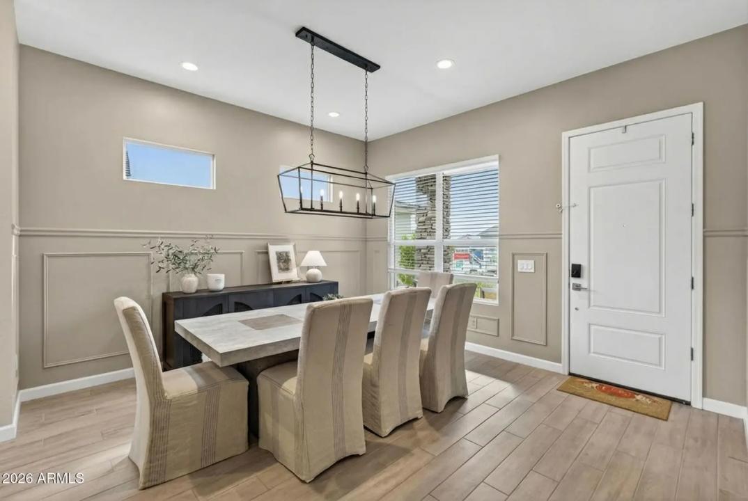 Real Estate Picture 14