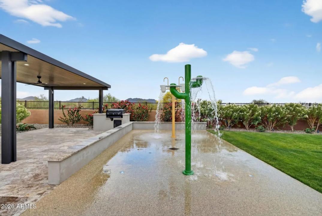 Real Estate Picture 42