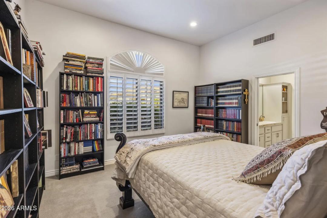 Real Estate Picture 13