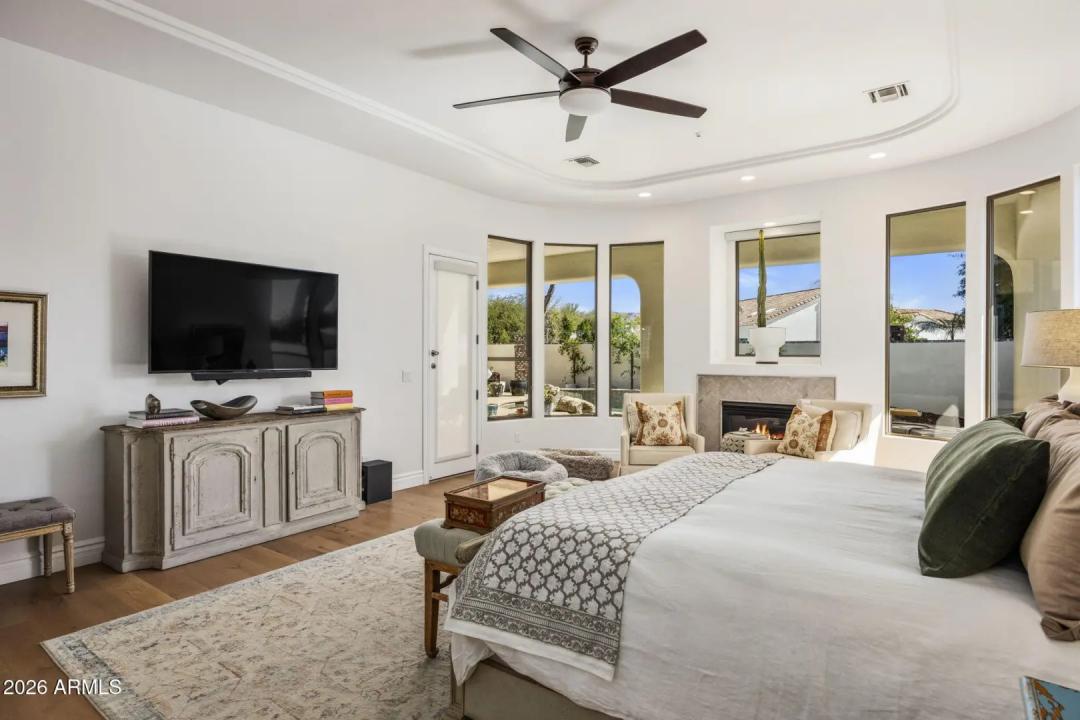 Real Estate Picture 19