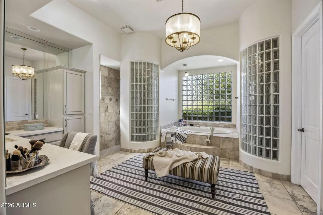 Real Estate Picture 21