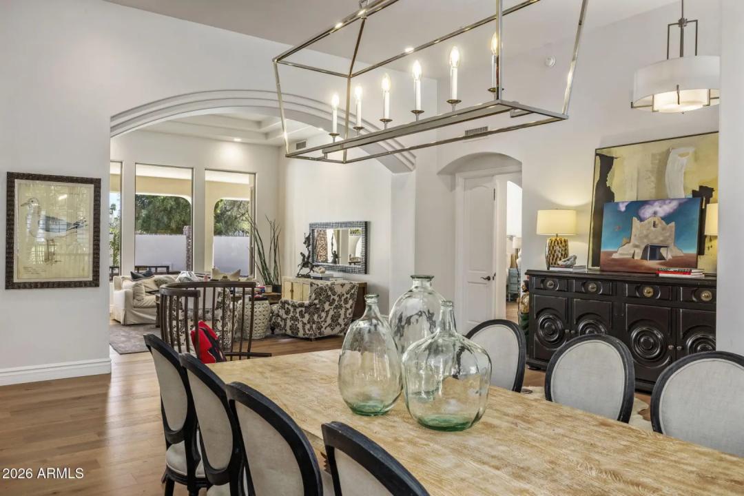 Real Estate Picture 3