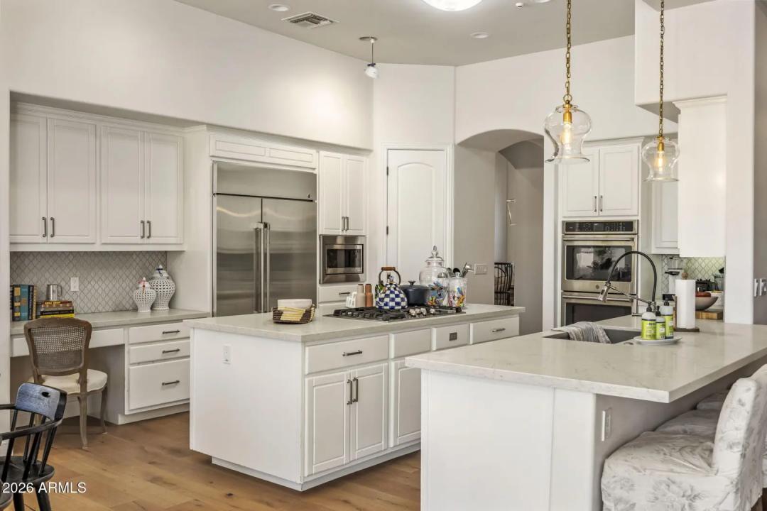 Real Estate Picture 5